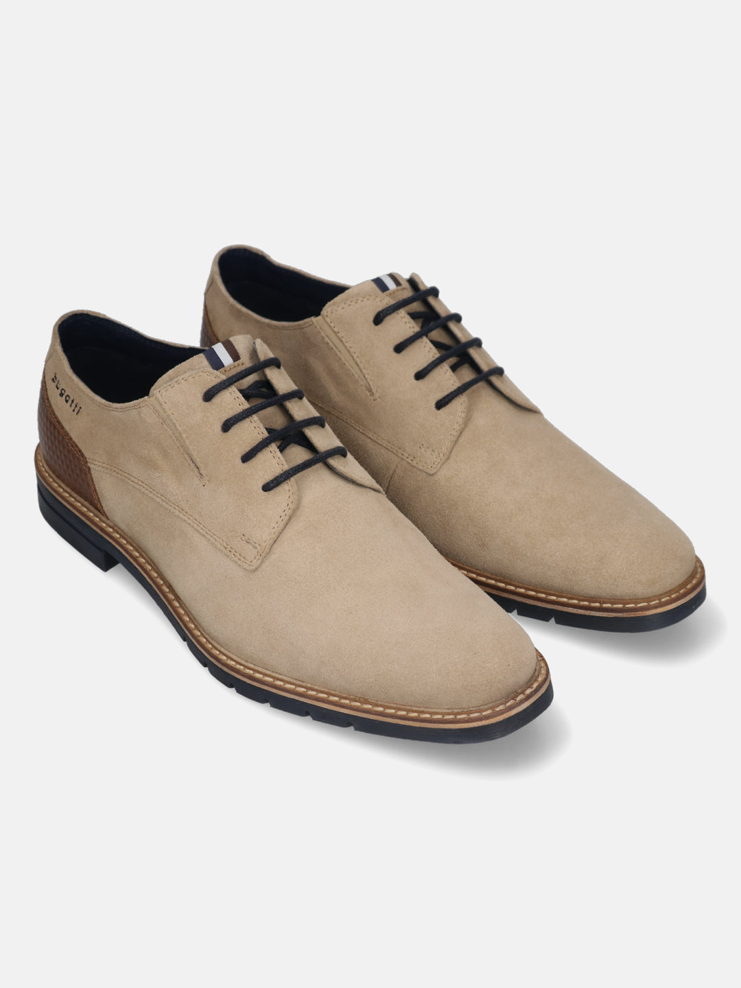 Men's Bugatti derby beige leather shoes with a round toe and plain toe featuring a stacked heel , a tpr outsole , and laces fastening.