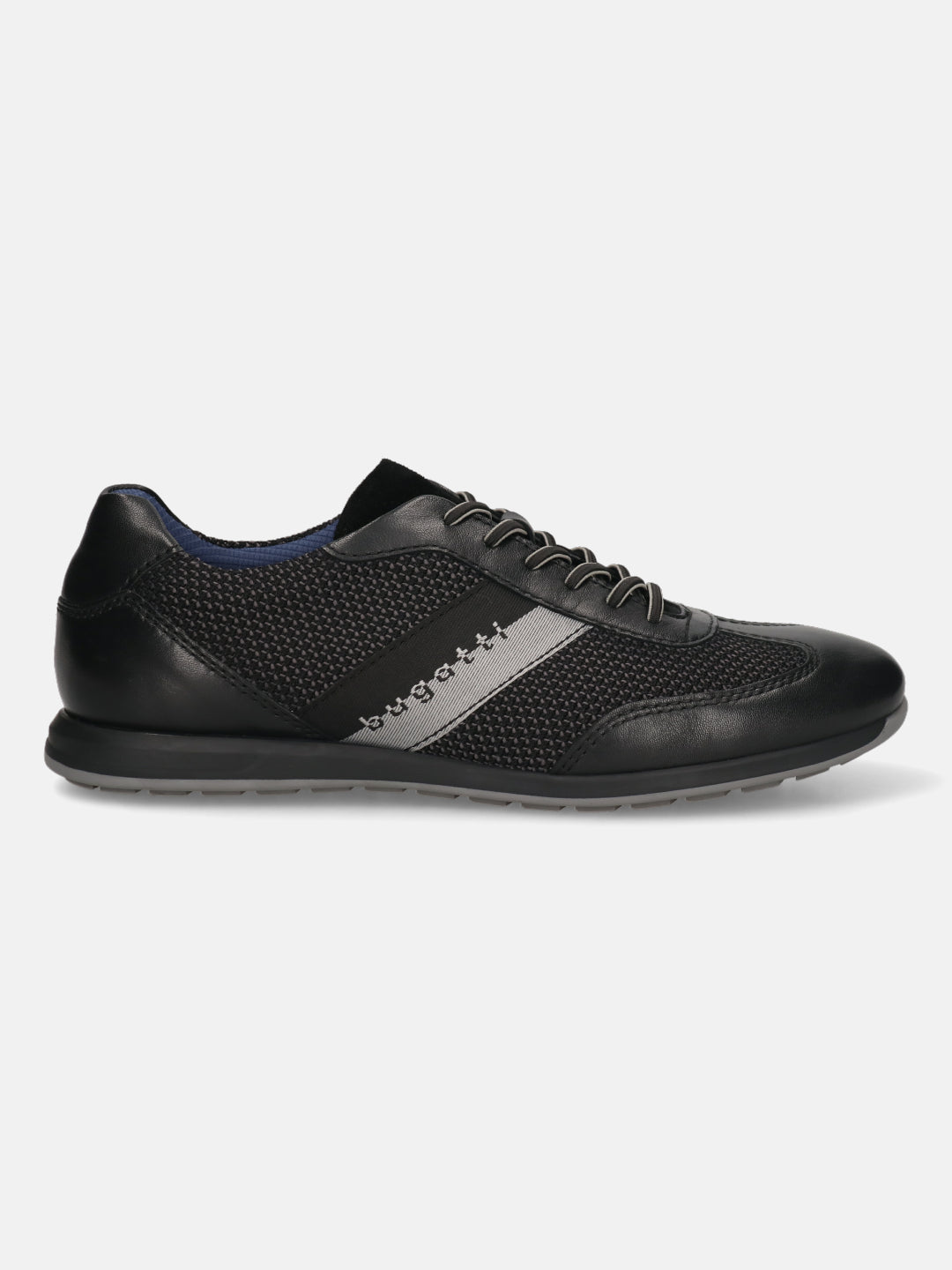 Men's Bugatti leather black leather shoes with a round toe , a tpr outsole , and laces fastening.