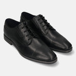 Men's Bugatti derby black leather shoes with a pointed toe and plain toe featuring a moulded heel , a tpr outsole , and laces fastening.