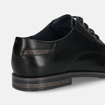 Men's Bugatti derby black leather shoes with a pointed toe and plain toe featuring a moulded heel , a tpr outsole , and laces fastening.