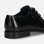 Men's Bugatti derby black leather shoes with a pointed toe and plain toe featuring a moulded heel , a tpr outsole , and laces fastening.