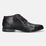Dark blue premium leather chukka boots by bugatti with burgundy laces and textured heel detail.