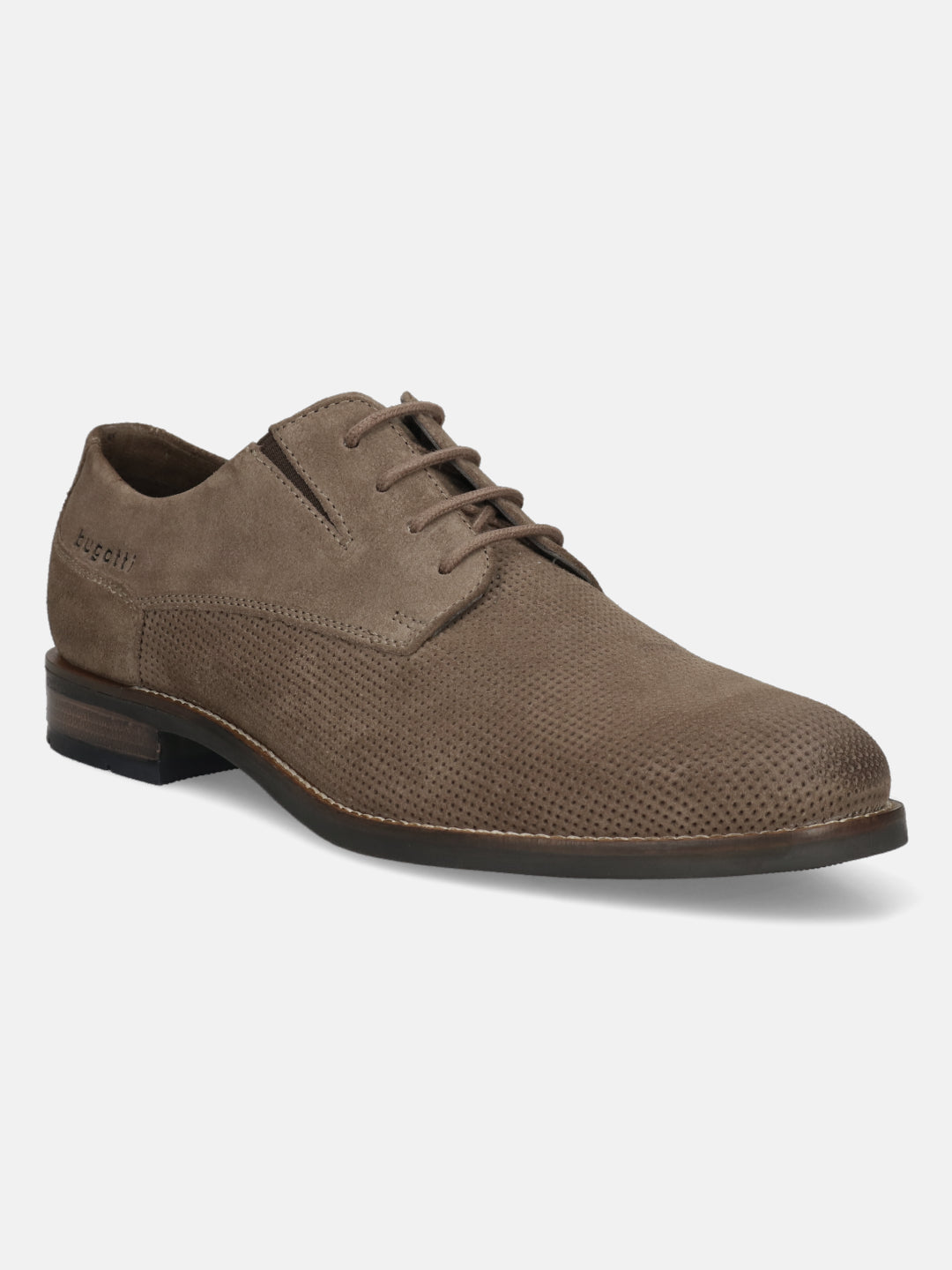Men's Bugatti derby beige leather shoes with a pointed toe and plain toe featuring a moulded heel , a tpr outsole , and laces fastening.