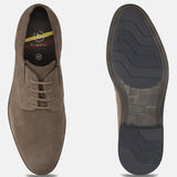 Men's Bugatti derby beige leather shoes with a pointed toe and plain toe featuring a moulded heel , a tpr outsole , and laces fastening.