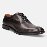 A grey Men's bugatti Oxford featuring a chisel toe plain toe, stacked heel. Made from premium genuine leather with a durable leather outsole, this laces design offers both style and comfort.