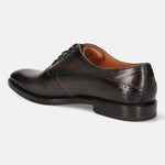 A grey Men's bugatti Oxford featuring a chisel toe plain toe, stacked heel. Made from premium genuine leather with a durable leather outsole, this laces design offers both style and comfort.