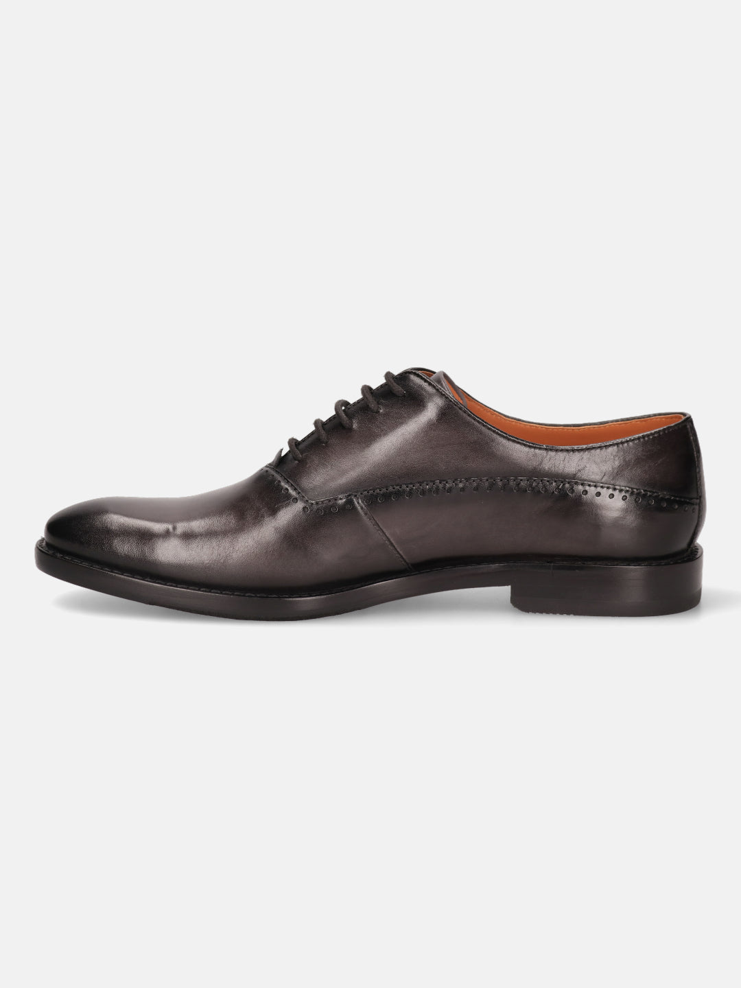 A grey Men's bugatti Oxford featuring a chisel toe plain toe, stacked heel. Made from premium genuine leather with a durable leather outsole, this laces design offers both style and comfort.