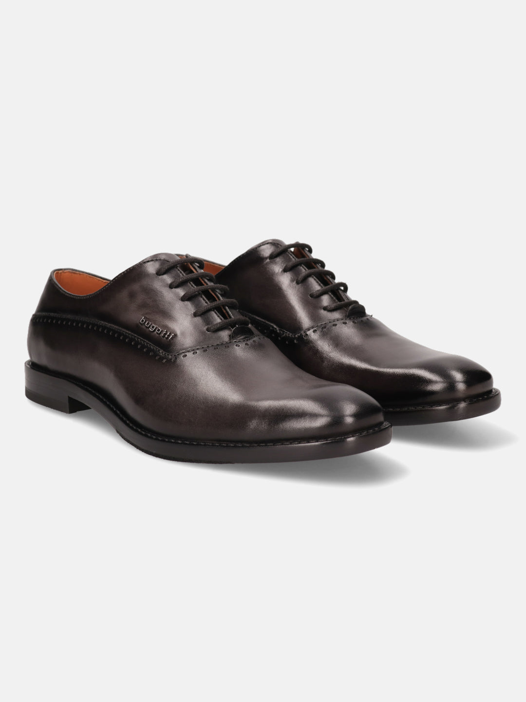 A grey Men's bugatti Oxford featuring a chisel toe plain toe, stacked heel. Made from premium genuine leather with a durable leather outsole, this laces design offers both style and comfort.