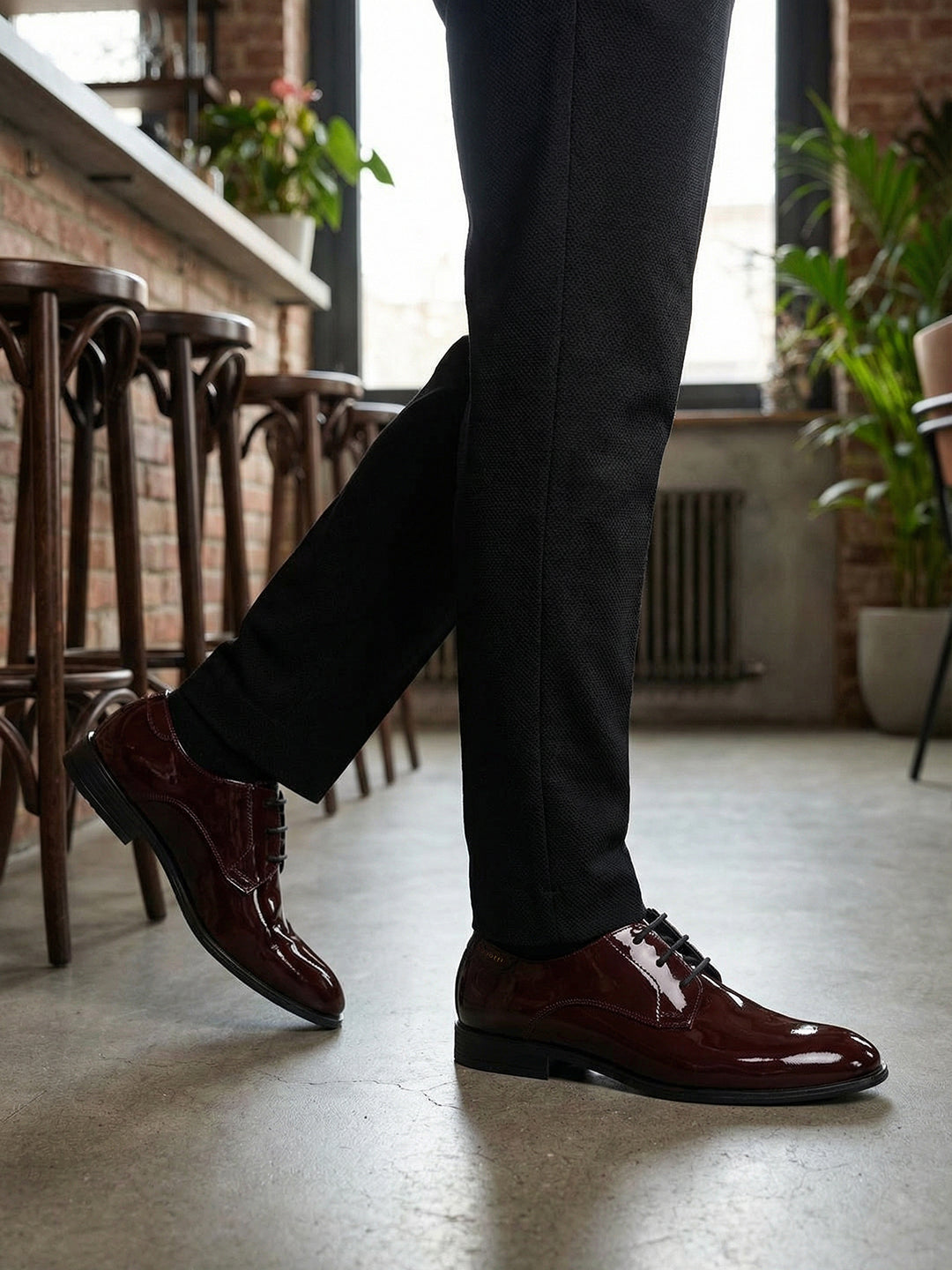 bugatti Lero Comfort Bordo formal shoes in premium, shiny burgundy leather, with black laces.
