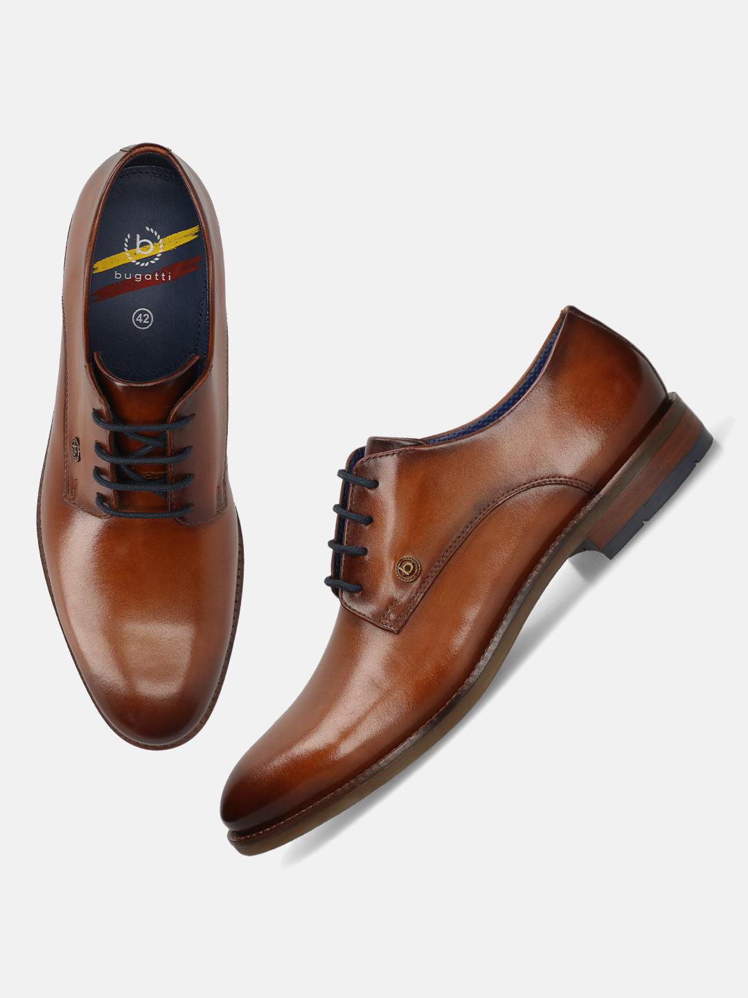 Men's Bugatti derby cognac leather shoes with a round toe and plain toe featuring a moulded heel , a tpr outsole , and laces fastening.