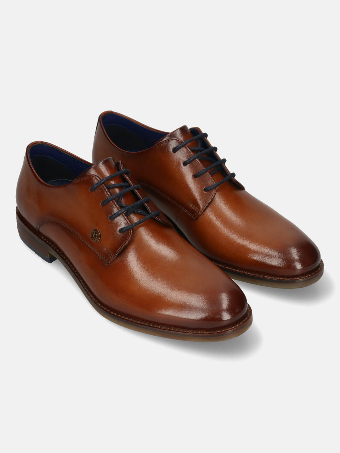 Men's Bugatti derby cognac leather shoes with a round toe and plain toe featuring a moulded heel , a tpr outsole , and laces fastening.