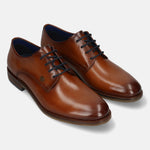 Men's Bugatti derby cognac leather shoes with a round toe and plain toe featuring a moulded heel , a tpr outsole , and laces fastening.
