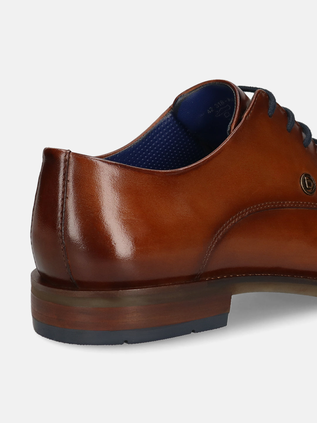 Men's Bugatti derby cognac leather shoes with a round toe and plain toe featuring a moulded heel , a tpr outsole , and laces fastening.