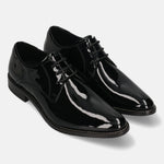 A black Men's bugatti Derby featuring a pointed toe plain toe, stacked heel. Made from premium genuine leather with a durable leather outsole, this laces design offers both style and comfort.