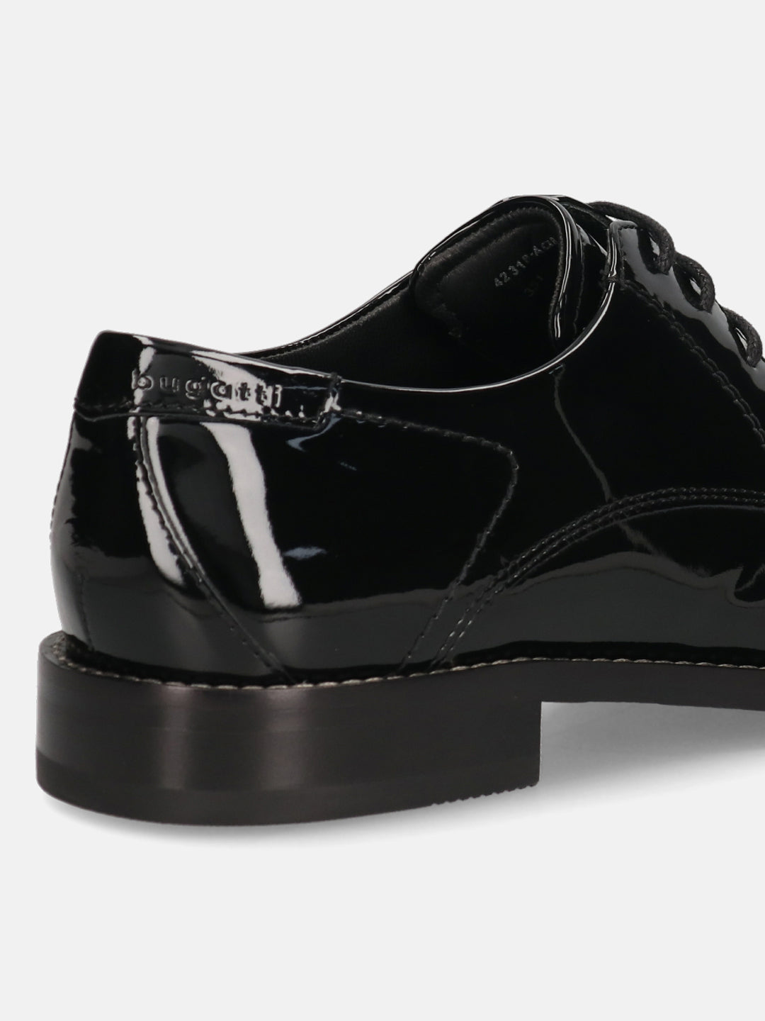 A black Men's bugatti Derby featuring a pointed toe plain toe, stacked heel. Made from premium genuine leather with a durable leather outsole, this laces design offers both style and comfort.