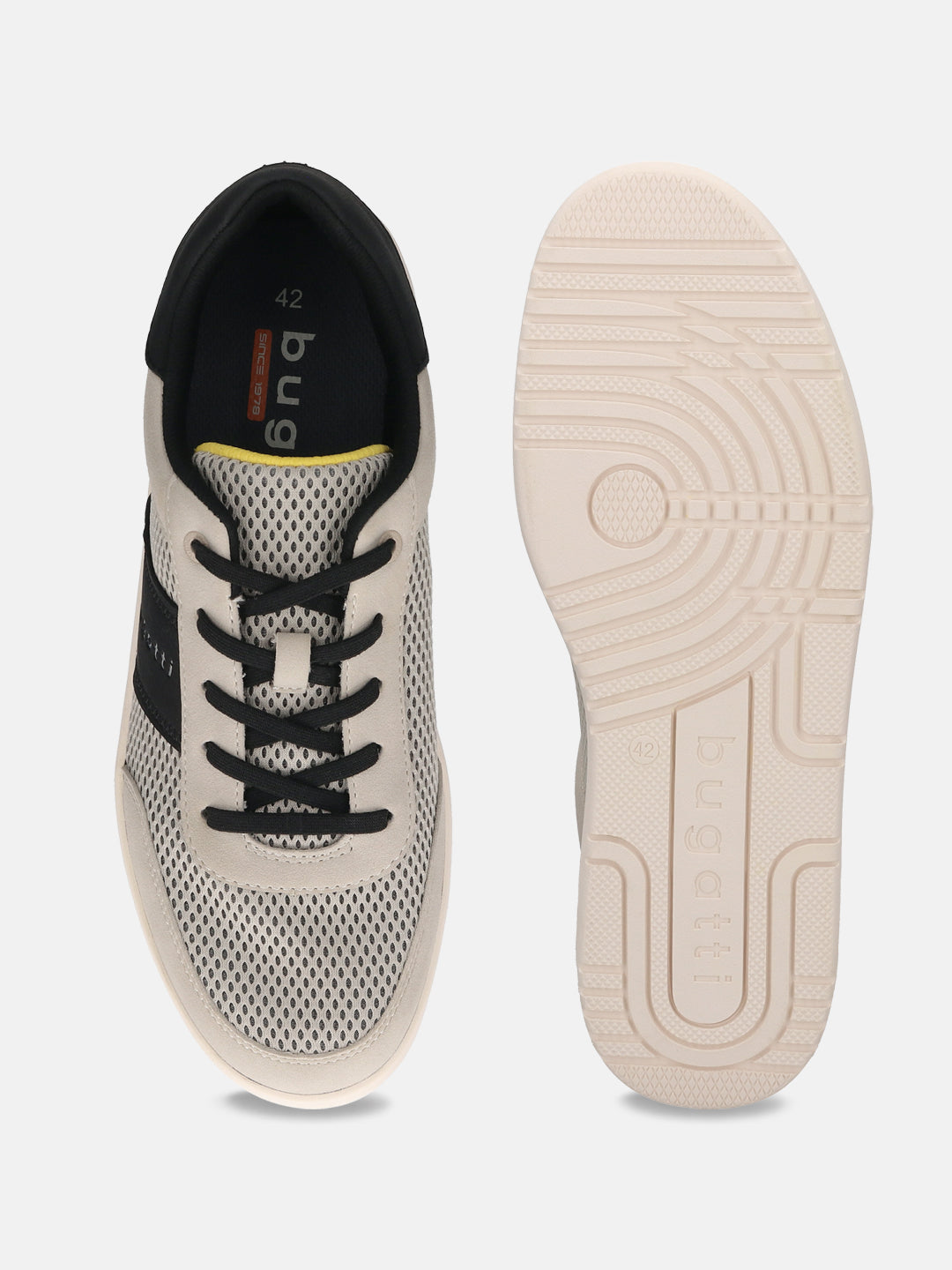 bugatti Mackay light grey comfort sneakers, top and sole view, with black laces and mesh upper.
