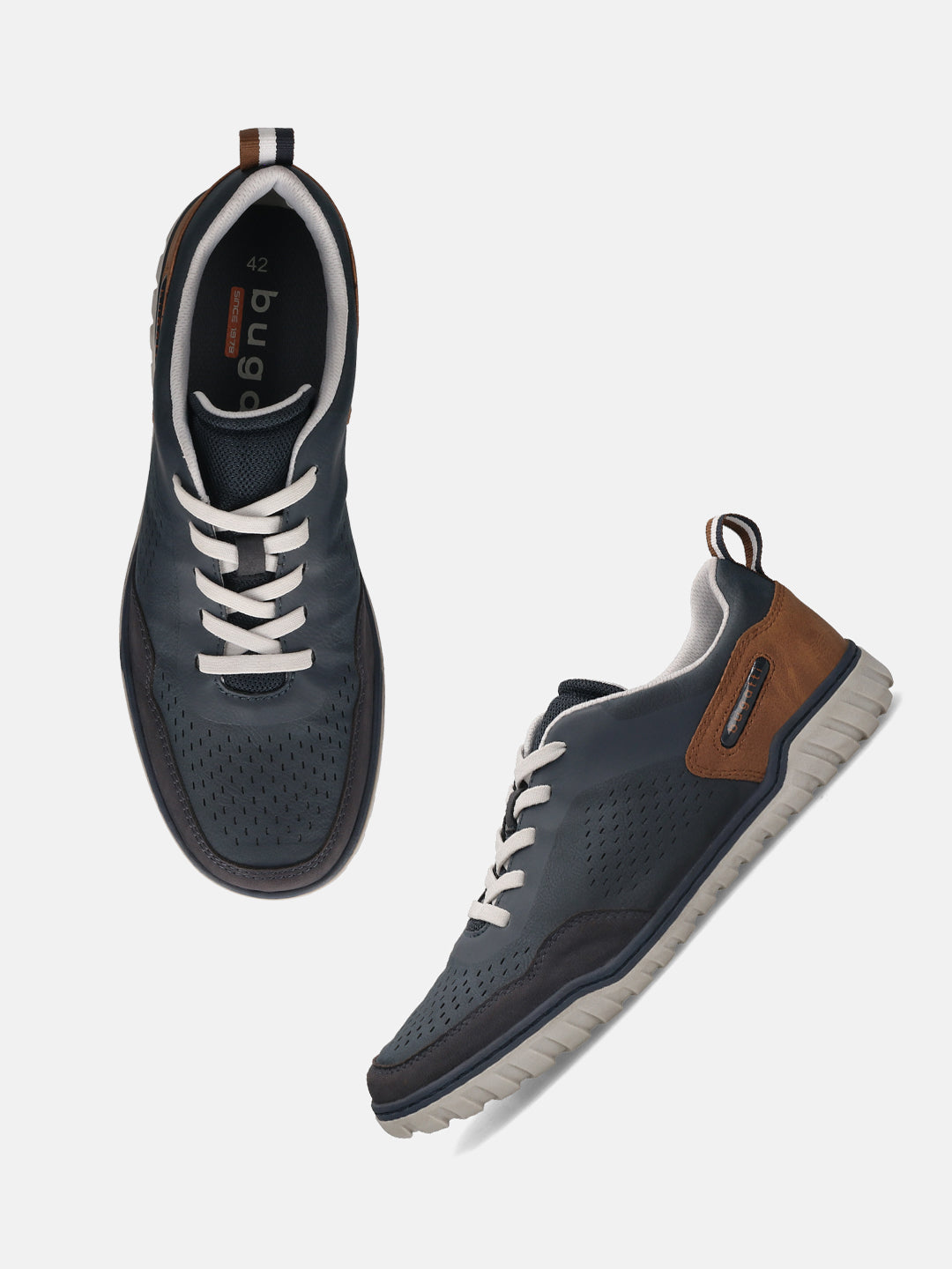 bugatti Samana Comfort Sneakers in dark blue leather, with lace-up closure and brown heel detail, displayed at an angle.