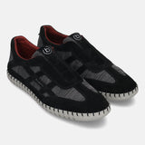 Men's Bugatti stitched black leather shoes with a round toe , a rubber outsole , and laces fastening.