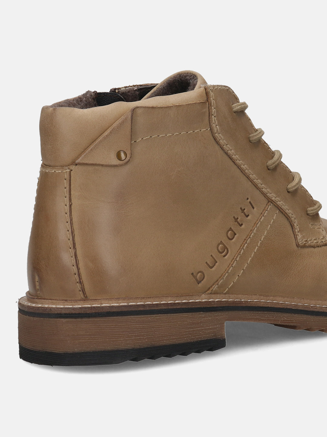 Cropped view of a sand-colored Bugatti boot in premium leather, featuring laces and a ridged sole.
